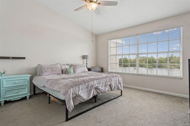 425 KENSINGTON LAKE CIRCLE, Brandon, FL 33511