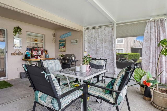 425 KENSINGTON LAKE CIRCLE, Brandon, FL 33511