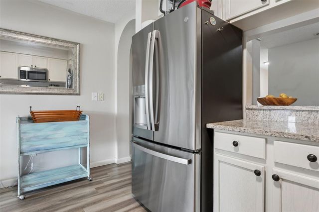 425 KENSINGTON LAKE CIRCLE, Brandon, FL 33511