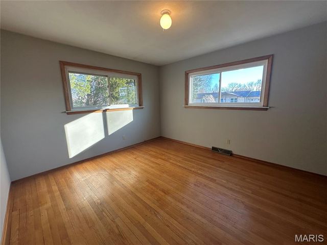 13 Tomahawk Lane, Warrenton, MO 63383