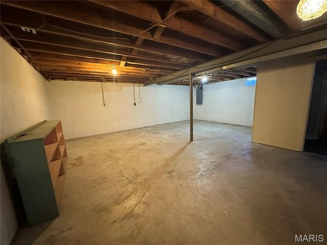 13 Tomahawk Lane, Warrenton, MO 63383