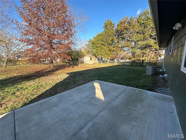 13 Tomahawk Lane, Warrenton, MO 63383