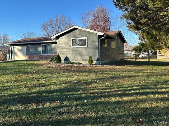 13 Tomahawk Lane, Warrenton, MO 63383