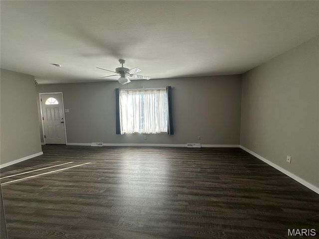 13 Tomahawk Lane, Warrenton, MO 63383