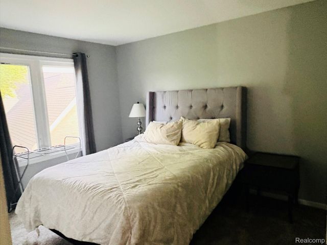 59700 Glacier Court, Washington Township, MI 48094