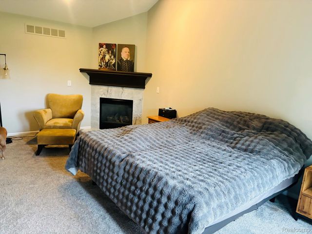 59700 Glacier Court, Washington Township, MI 48094