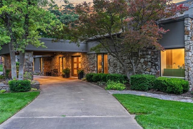 3409 Carriage Way, Edmond, OK 73013