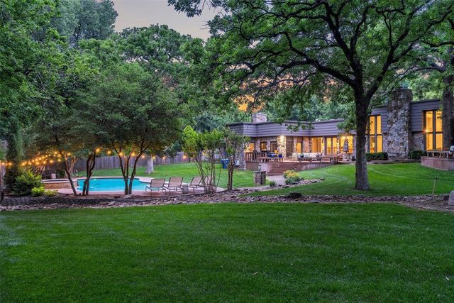 3409 Carriage Way, Edmond, OK 73013