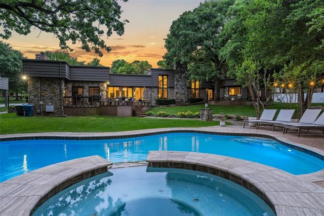 3409 Carriage Way, Edmond, OK 73013