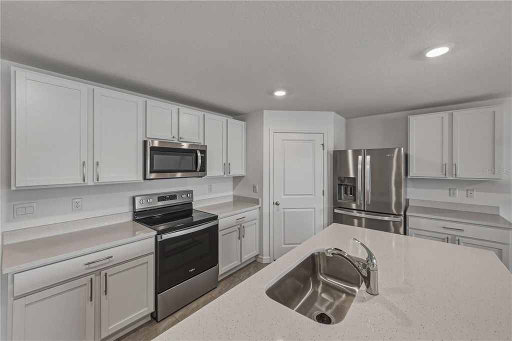 Image 23 of property listing at 3062 LIVING CORAL STREET, Wimauma, FL 33598