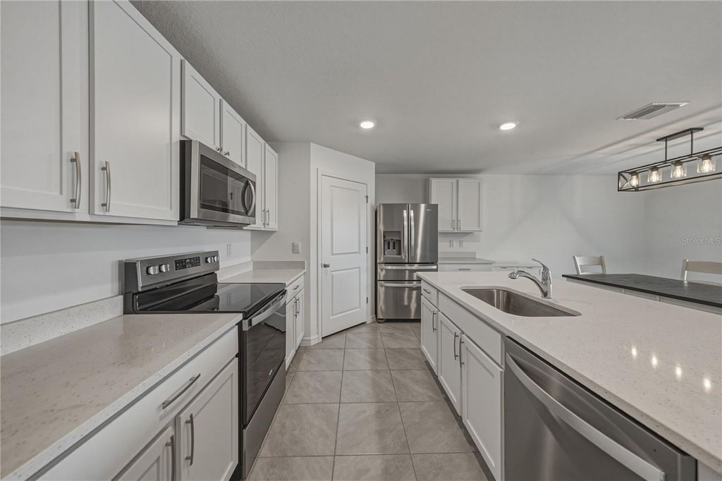 Image 24 of property listing at 3062 LIVING CORAL STREET, Wimauma, FL 33598