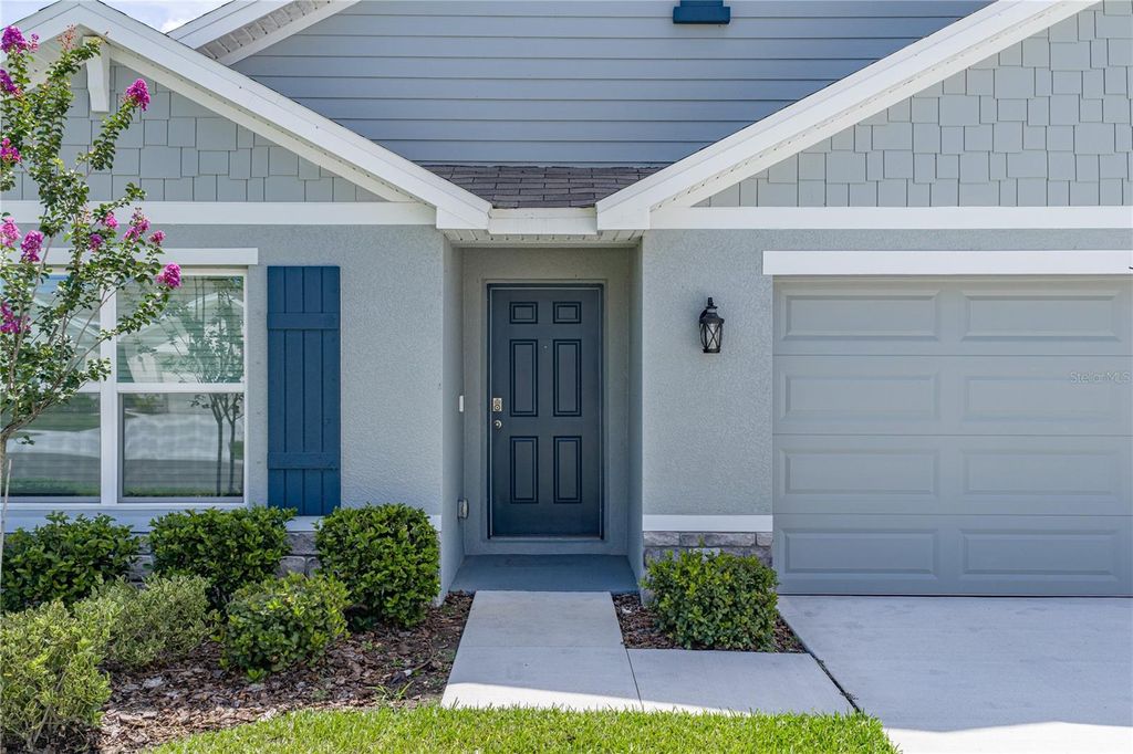 Image 8 of property listing at 3062 LIVING CORAL STREET, Wimauma, FL 33598