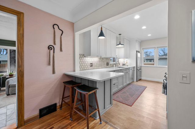 133 19th Avenue S, Hopkins, MN 55343