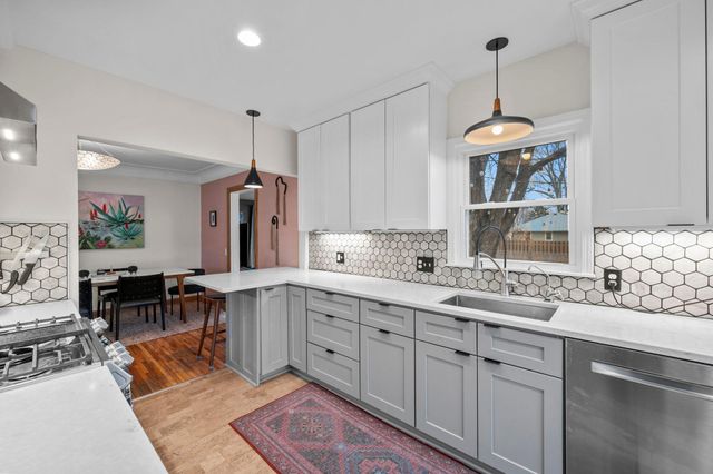 133 19th Avenue S, Hopkins, MN 55343