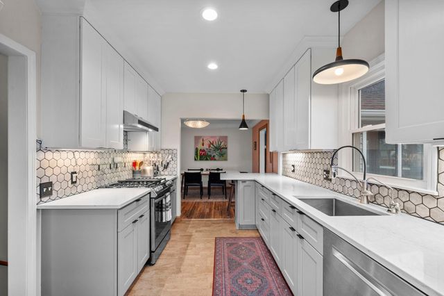 133 19th Avenue S, Hopkins, MN 55343