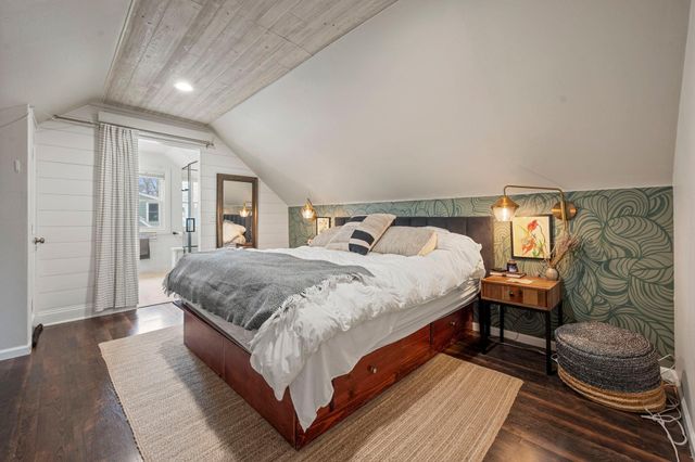 133 19th Avenue S, Hopkins, MN 55343