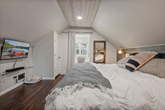 133 19th Avenue S, Hopkins, MN 55343