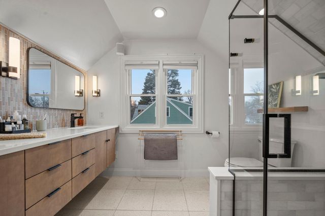 133 19th Avenue S, Hopkins, MN 55343