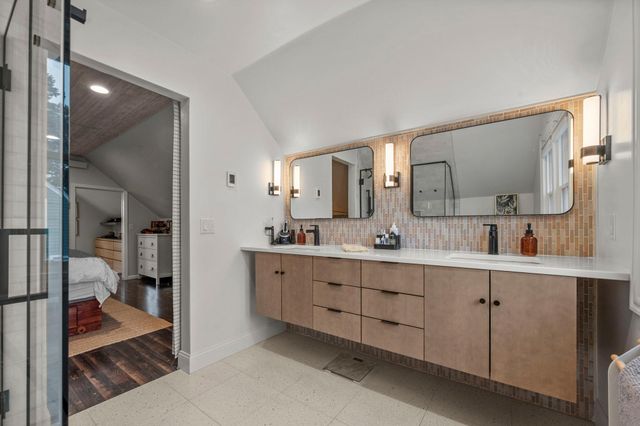 133 19th Avenue S, Hopkins, MN 55343