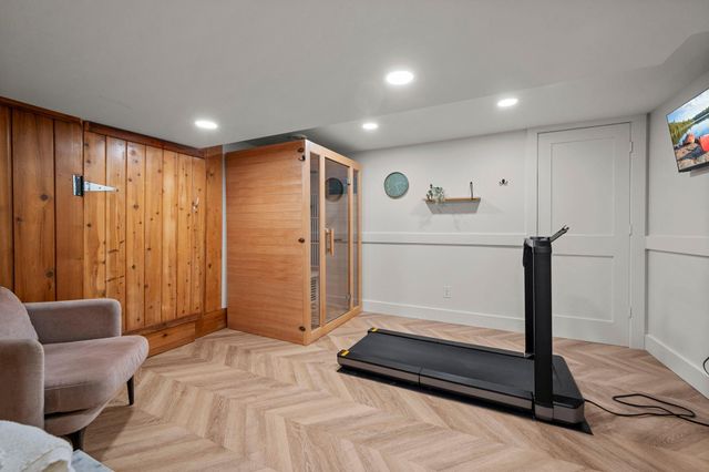 133 19th Avenue S, Hopkins, MN 55343