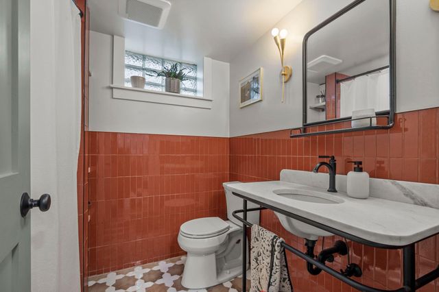 133 19th Avenue S, Hopkins, MN 55343