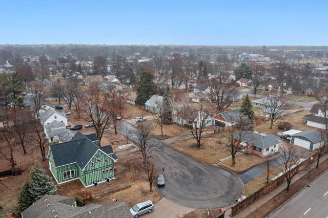 133 19th Avenue S, Hopkins, MN 55343