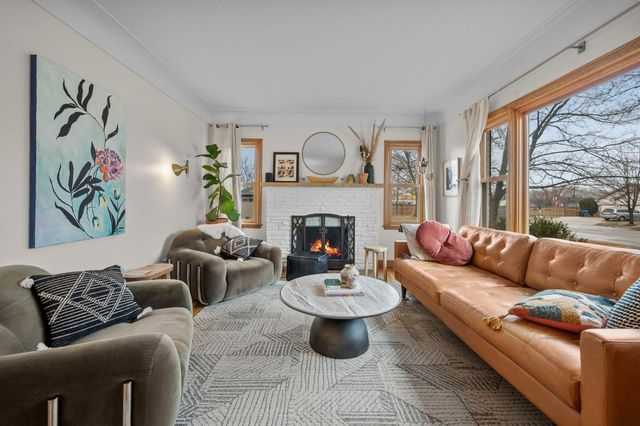 133 19th Avenue S, Hopkins, MN 55343