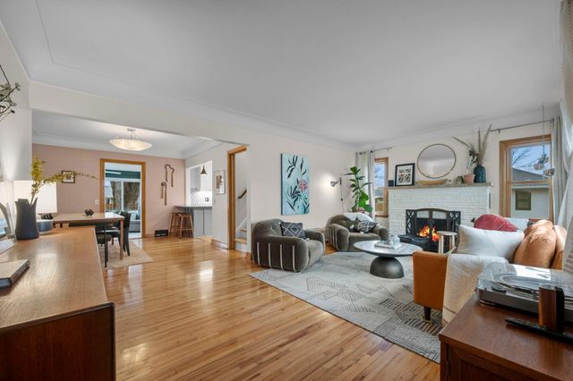 133 19th Avenue S, Hopkins, MN 55343