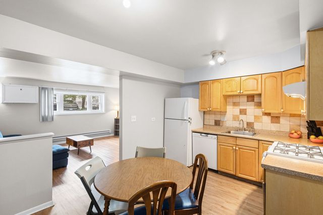 9458 Kelvin Lane 103, Schiller Park, IL 60176