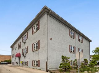 9458 Kelvin Lane 103, Schiller Park, IL 60176