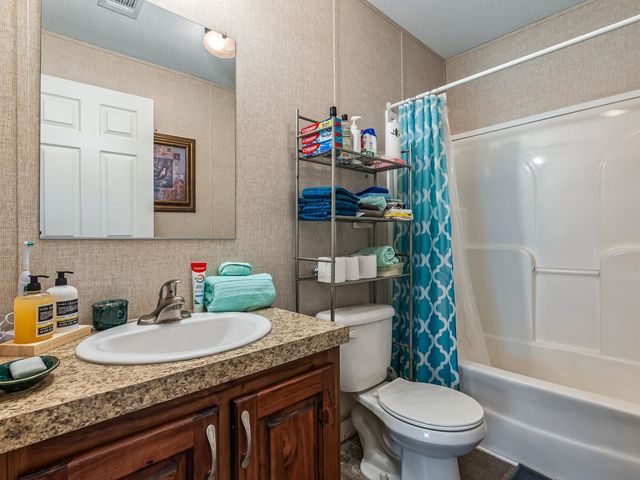 4400 BLOUNT CREEK Road, Tallahassee, FL 32310