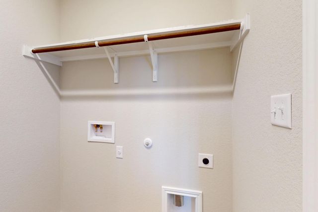 20005 Hirono DR, Manor, TX 78653