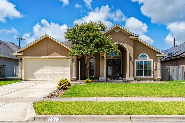 7513 E Lake Dr, Corpus Christi, TX 78414