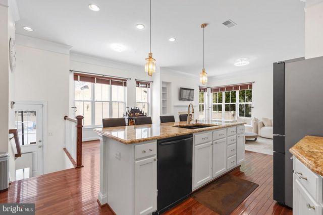 22839 VICKERY PARK DR, Ashburn, VA 20148