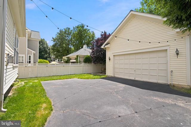 22839 VICKERY PARK DR, Ashburn, VA 20148