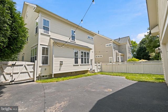 22839 VICKERY PARK DR, Ashburn, VA 20148