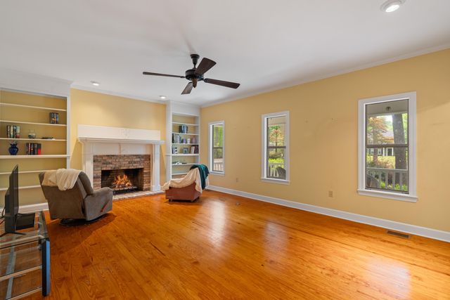 310 Shadow Wood Dr., Hattiesburg, MS 39402