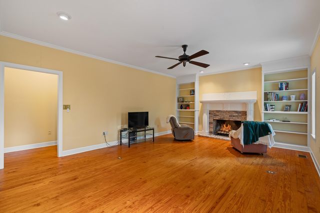 310 Shadow Wood Dr., Hattiesburg, MS 39402