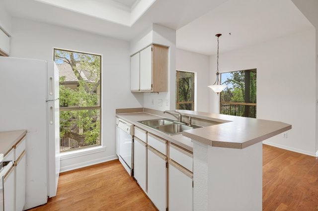 6000 Shepherd Mountain CV 1703, Austin, TX 78730
