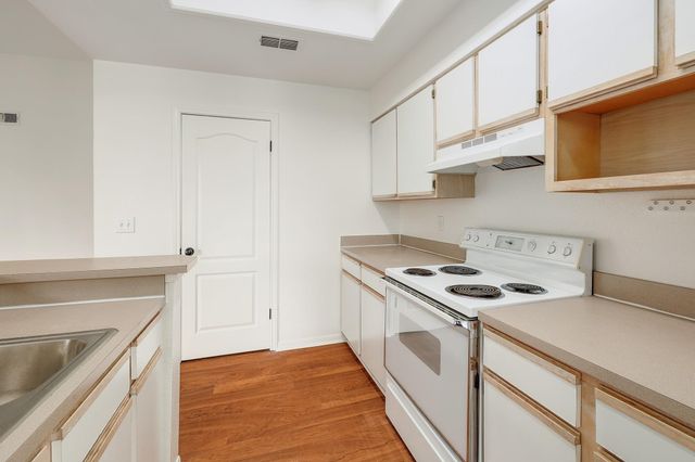 6000 Shepherd Mountain CV 1703, Austin, TX 78730