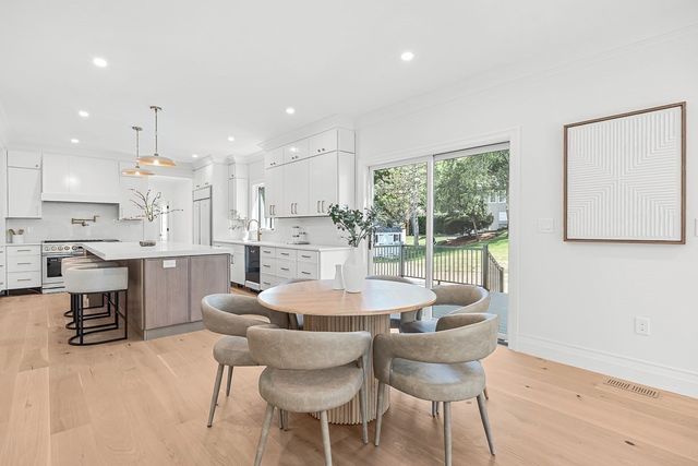 7 Hutchinson Road, Winchester, MA 01890