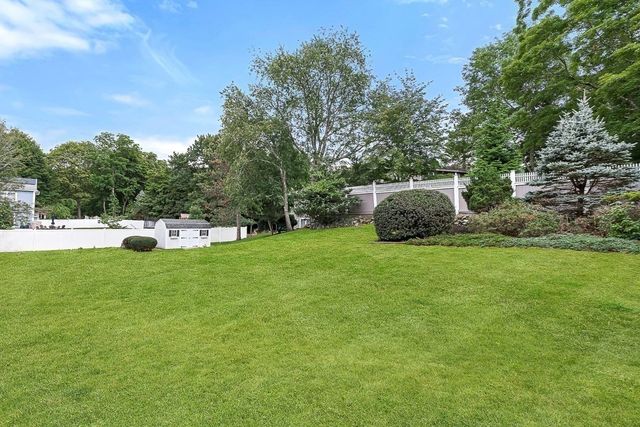 7 Hutchinson Road, Winchester, MA 01890