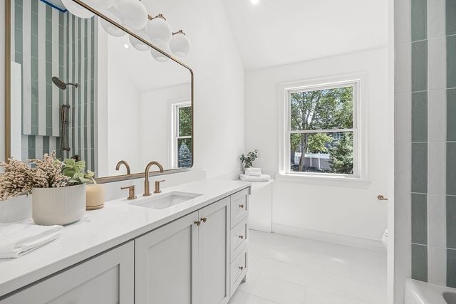 7 Hutchinson Road, Winchester, MA 01890
