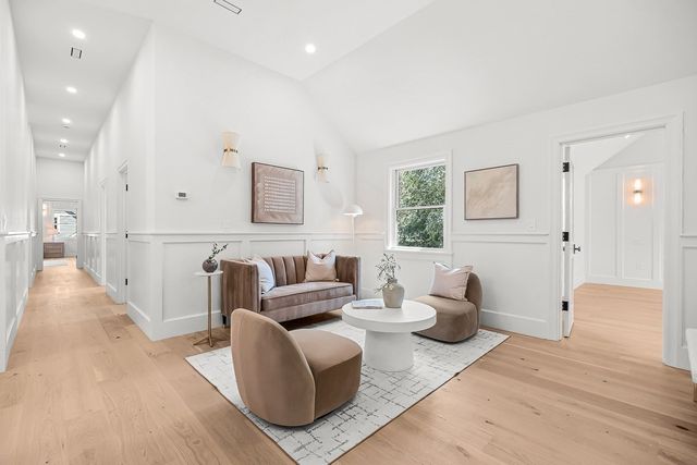 7 Hutchinson Road, Winchester, MA 01890