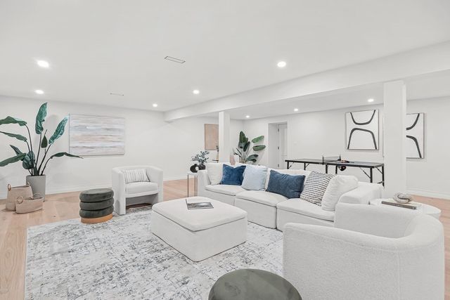 7 Hutchinson Road, Winchester, MA 01890