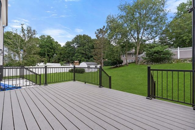 7 Hutchinson Road, Winchester, MA 01890