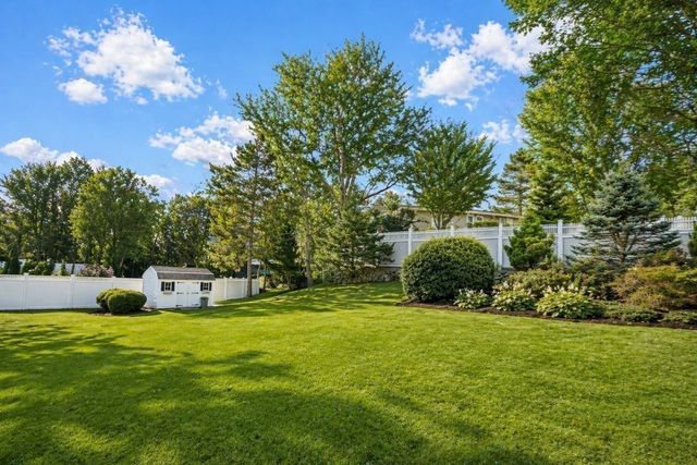 7 Hutchinson Road, Winchester, MA 01890
