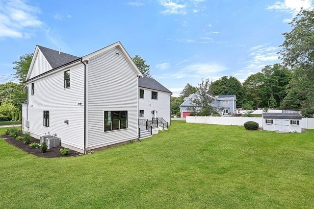 7 Hutchinson Road, Winchester, MA 01890