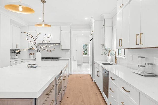 7 Hutchinson Road, Winchester, MA 01890