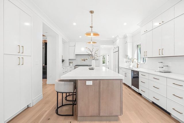 7 Hutchinson Road, Winchester, MA 01890